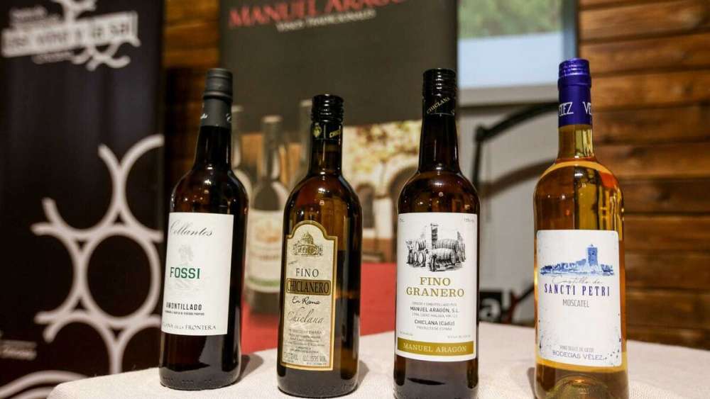 Homenaje al vino de Chiclana como «nostalgia» por la Feria